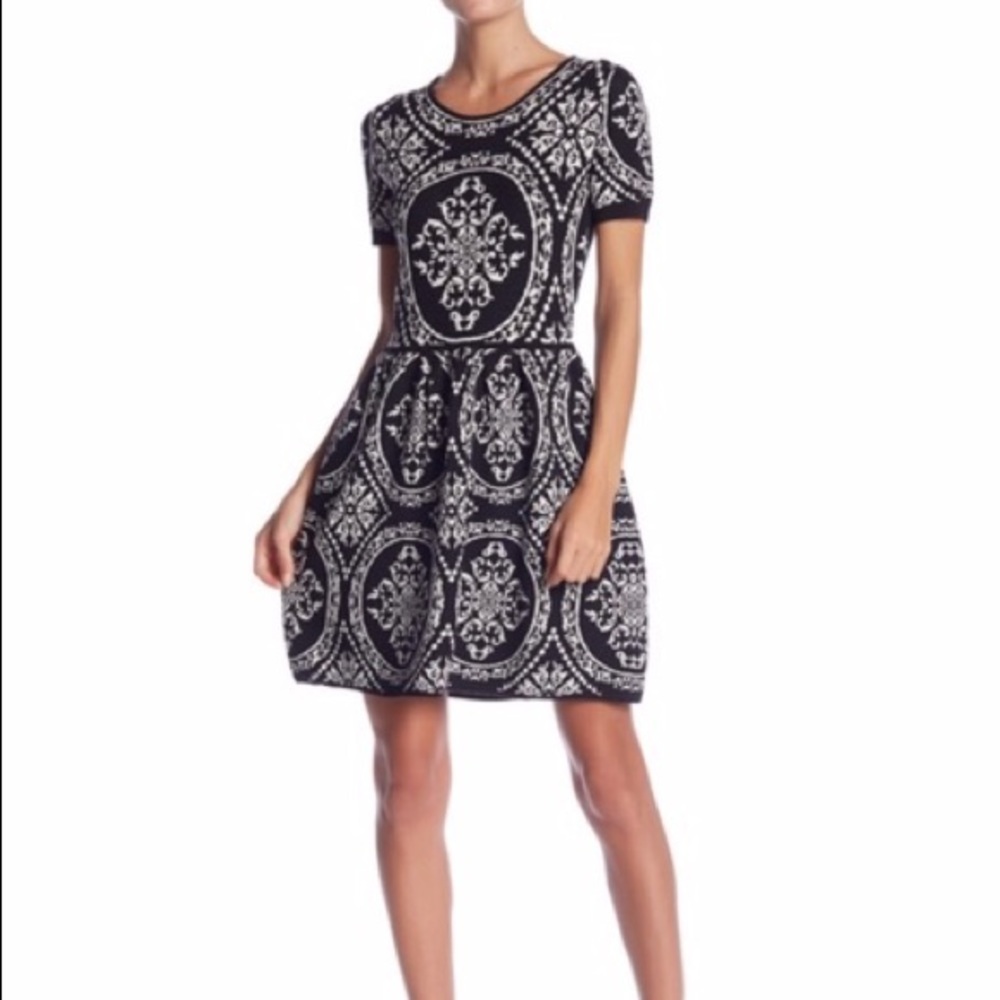 Romeo & Juliet Couture, Intarsia Knit Dress